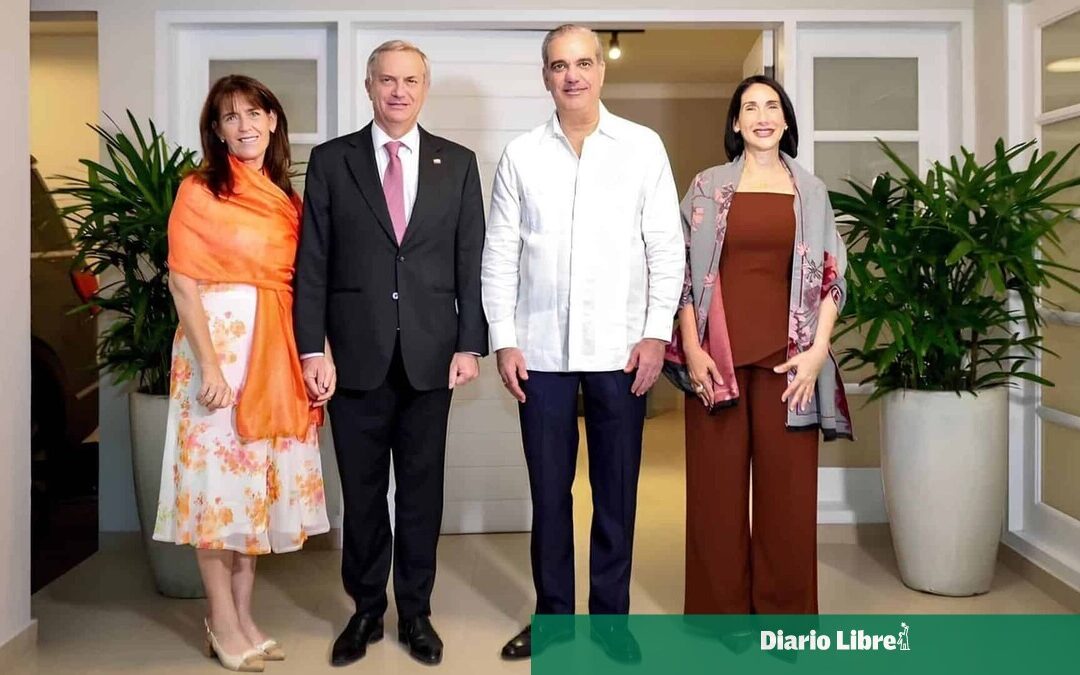 Luis Abinader asiste a investidura presidencial en Chile y regresará el miércoles