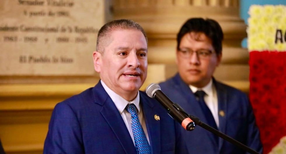 Acción Popular evalúa voto de confianza tras reunión con premier Denisse Miralles