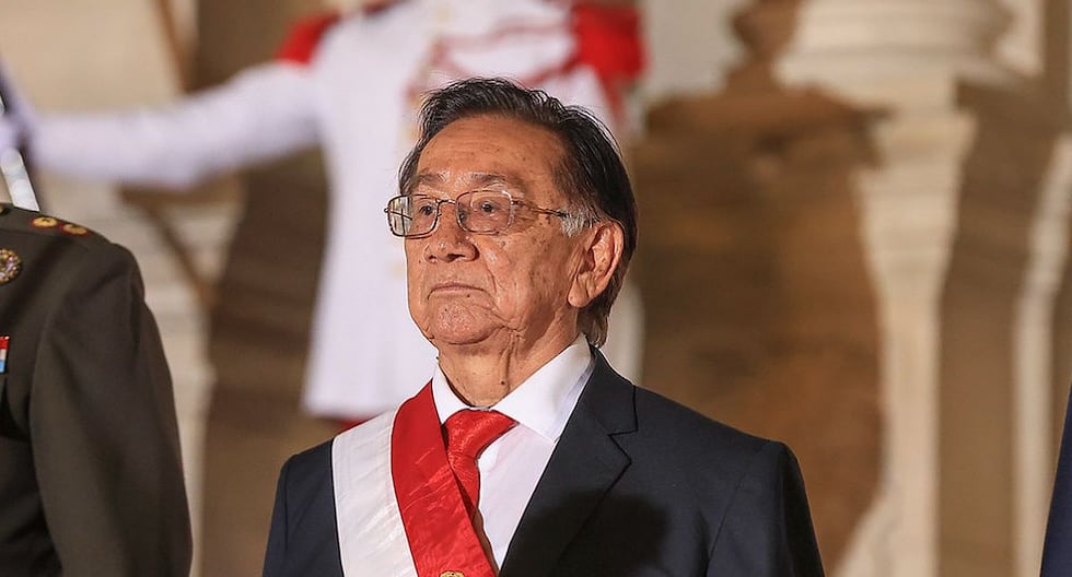 Presidente Balcázar pide suspender juicio por difamación durante su mandato