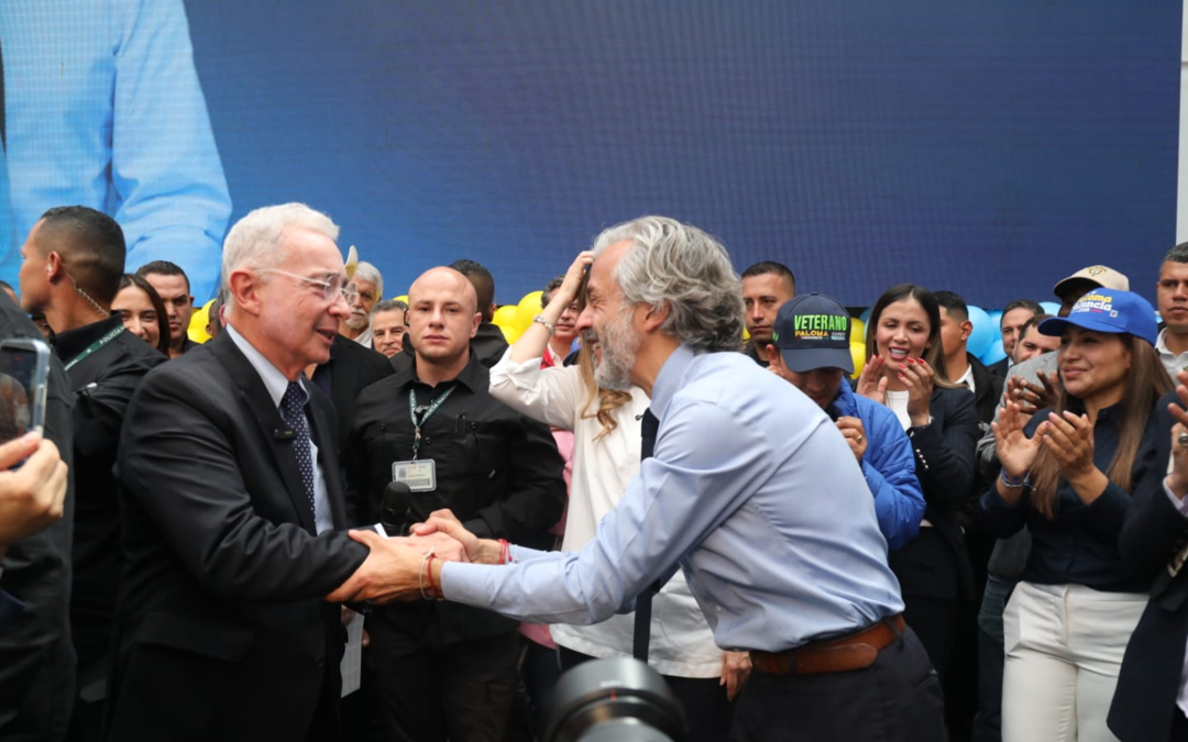 Álvaro Uribe respalda a Juan Daniel Oviedo como fórmula vicepresidencial de Paloma Valencia