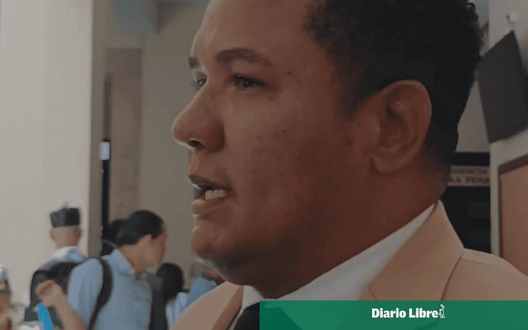 Tres policías enfrentan medida tras presunto robo de RD$1.2 millones en San Cristóbal