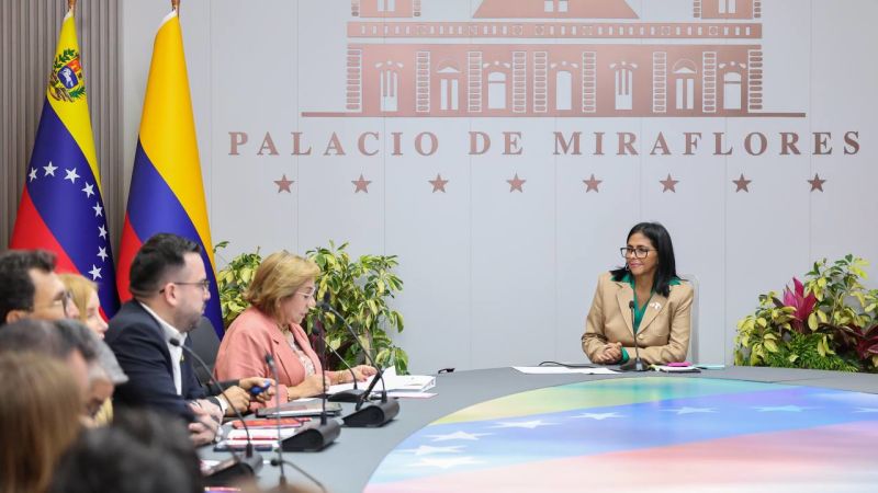 Venezuela inicia exportación de gas licuado a Colombia en gesto de buena voluntad