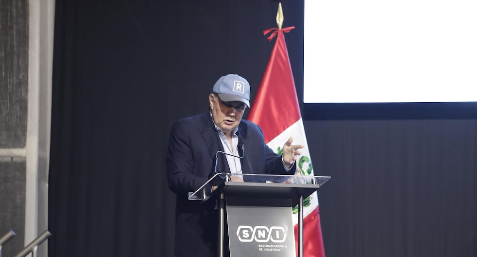 López Aliaga plantea privatizar Petroperú para beneficiar a sus trabajadores