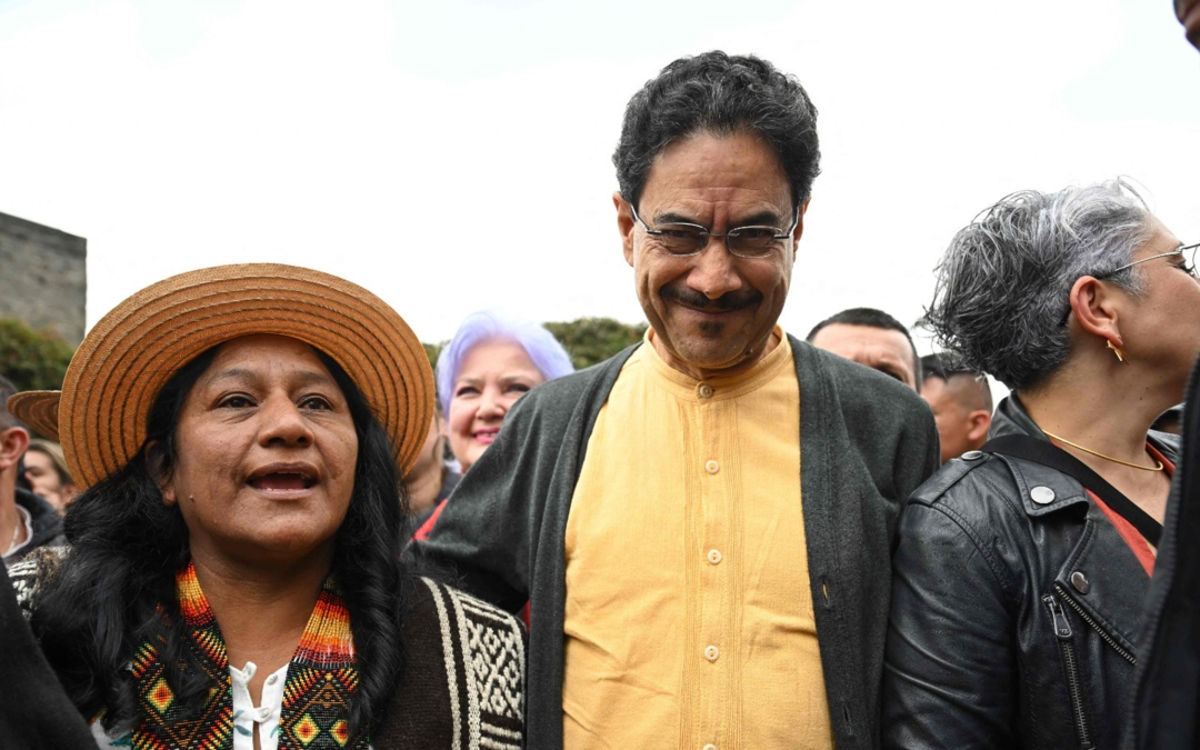 Ocho exministros respaldan a Iván Cepeda y Aida Quilcué en elecciones 2026