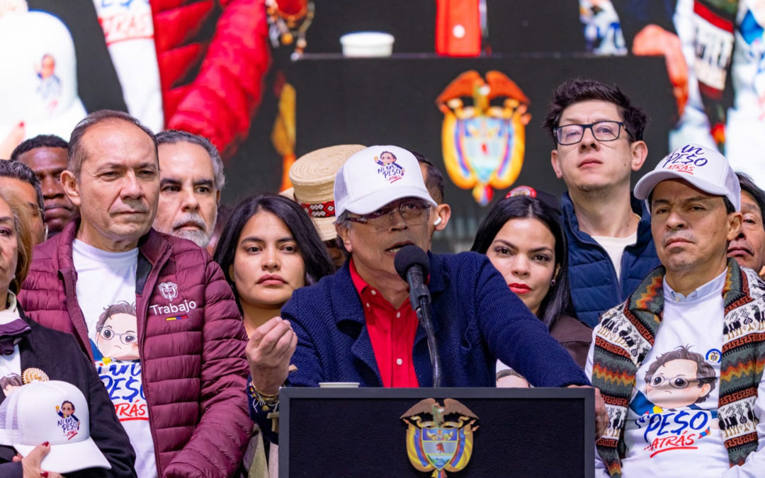 Gustavo Petro bajo cuestionamientos por promover su proyecto político desde la Presidencia