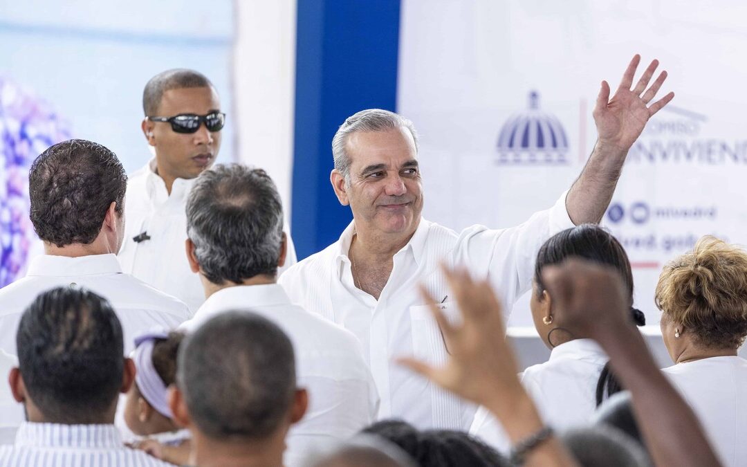 Luis Abinader fortalece su cercanía con sectores populares desde la Presidencia