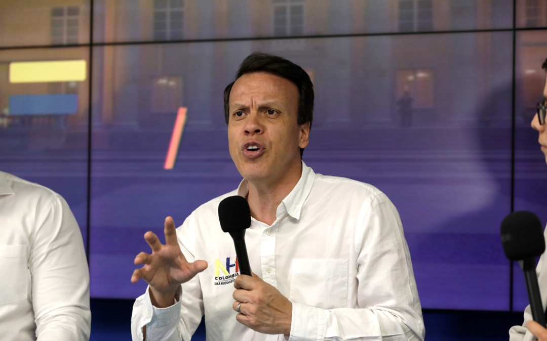 Leonardo Huerta defiende su elección como fórmula vicepresidencial de Claudia López