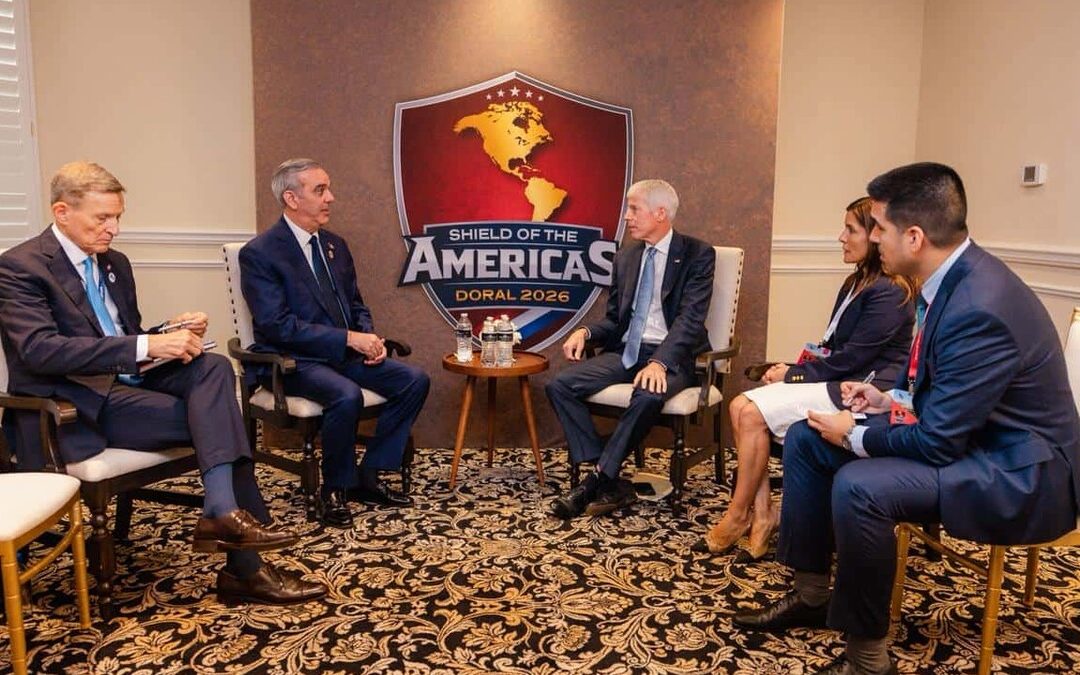 Abinader y EE. UU. impulsan cooperación energética en cumbre hemisférica