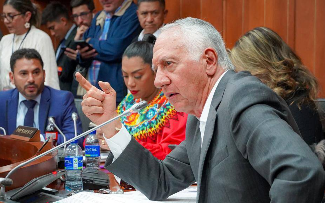 Comisión en el Congreso decidirá futuro de la reforma a la salud tras su rechazo