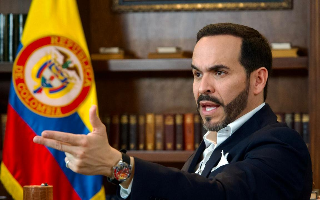 Abelardo de la Espriella rechaza adhesiones para mantener coherencia en su campaña presidencial