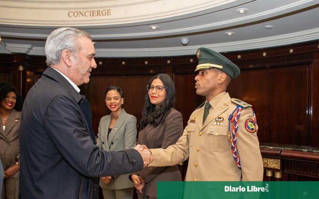 Luis Abinader firma acuerdo clave con la OCDE en Francia y se reúne con Macron