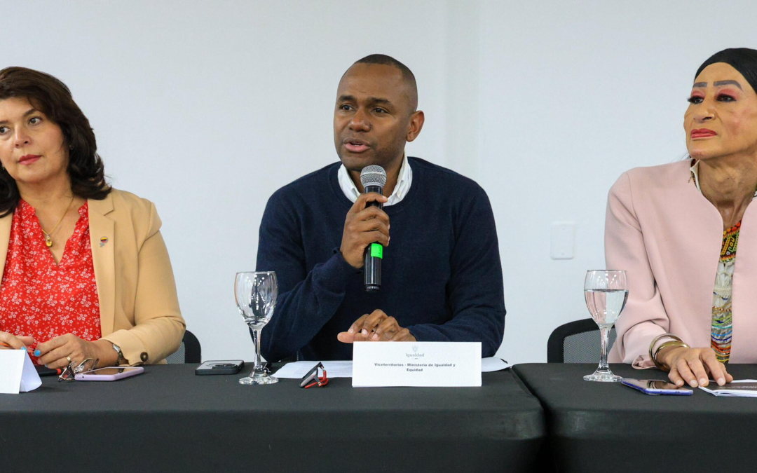 Acusan al viceministro Axcan Duque de acoso sexual en Ministerio de la Igualdad