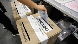 Centro Democrático logra 17 curules al Senado en Congreso 2026