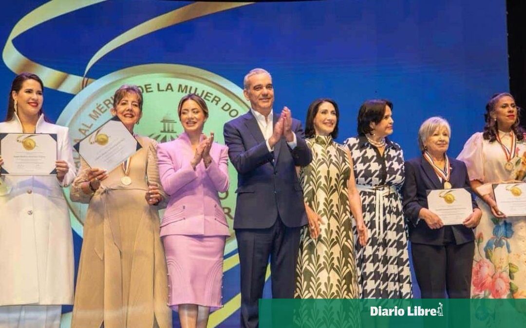 Gobierno reconoce a 22 mujeres dominicanas con Medalla al Mérito 2026