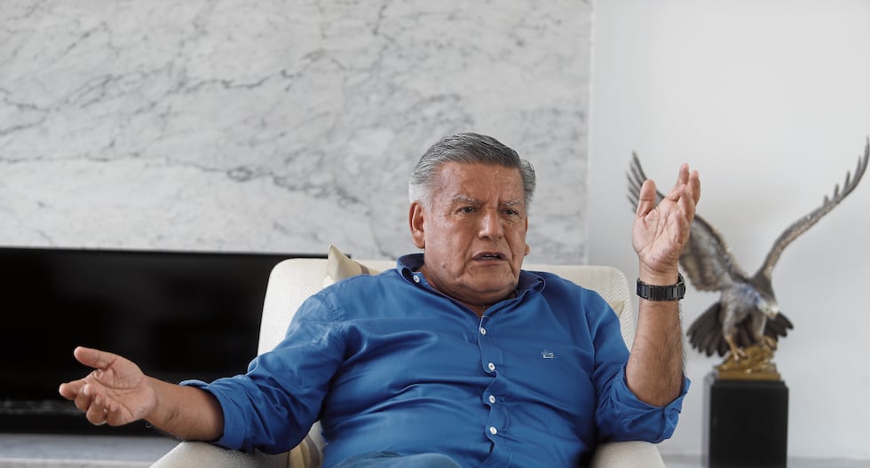 Campaña digital con fondos públicos lista antes de postulación presidencial de Acuña