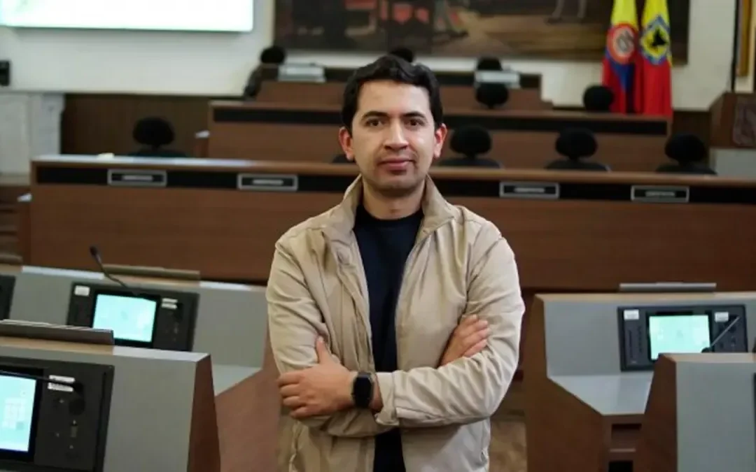 Daniel Briceño lidera voto en Bogotá y destaca méritos sobre ideologías