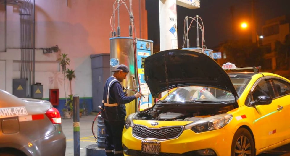 Gobierno otorga subsidio de S/120 a taxistas que usan GNV y aumenta vale FISE para GLP
