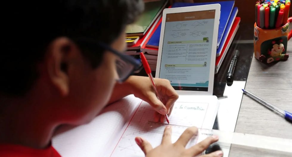 Clases en Lima y Callao serán virtuales excepto en colegios sin acceso digital