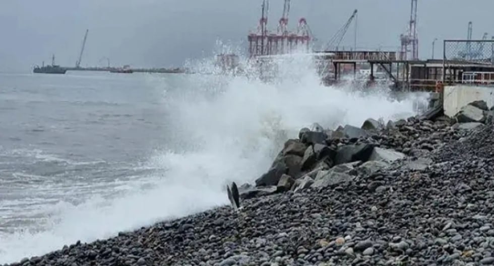 Cierre de 90 puertos en Perú por oleajes fuertes hasta el 12 de marzo