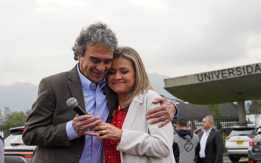 Sergio Fajardo elige a Edna Bonilla para reforzar su fórmula presidencial con educación y gestión