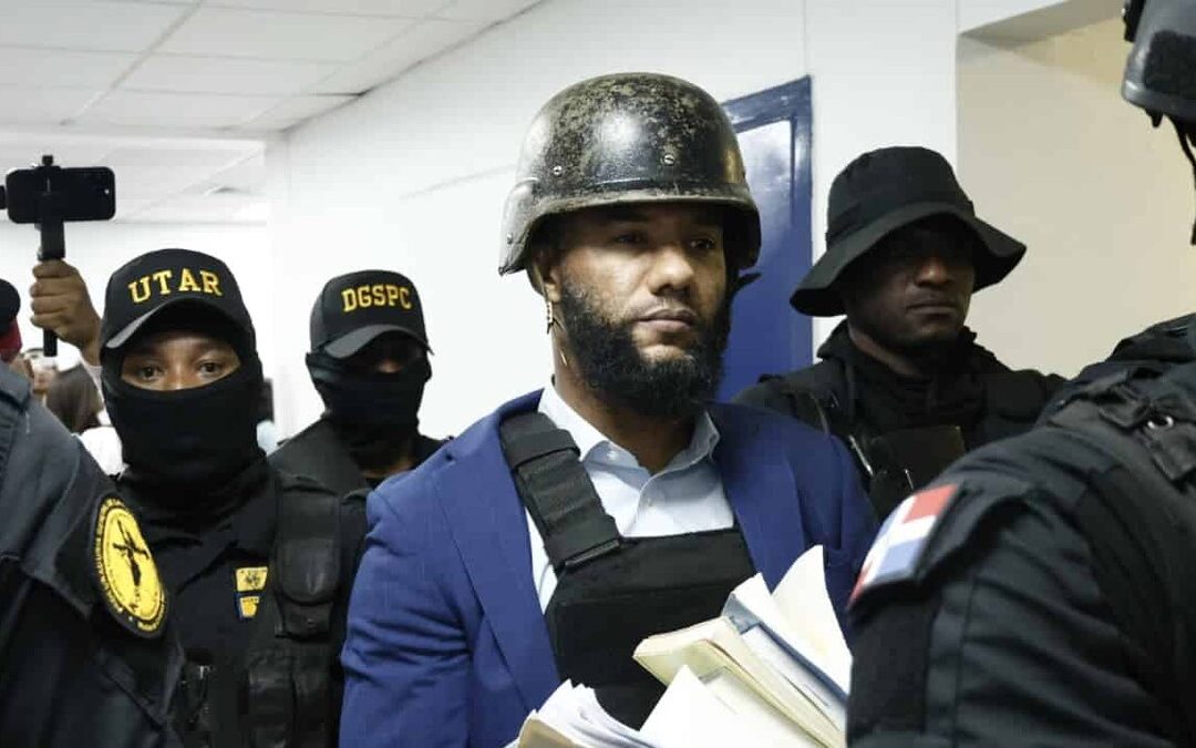 Aplazan audiencia sobre medida contra fiscal acusado de soborno en RD