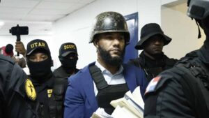 Aplazan audiencia sobre medida contra fiscal acusado de soborno en RD