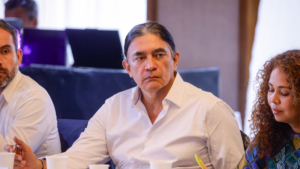 Gustavo Bolívar critica uso político del gesto de J Balvin en Pereira