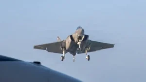 EE. UU. rescata a uno de los pilotos tras derribo de caza en Irán