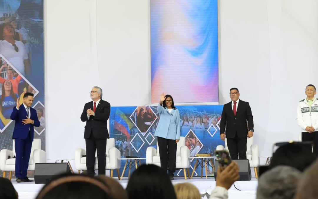 El rol clave de la intermediación religiosa en la exclusión de Delcy Rodríguez de la ‘lista Clinton’