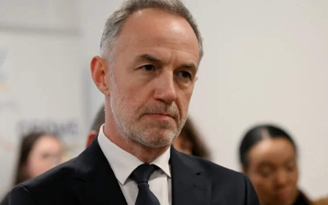 París suspende a 31 monitores escolares por presuntos abusos sexuales